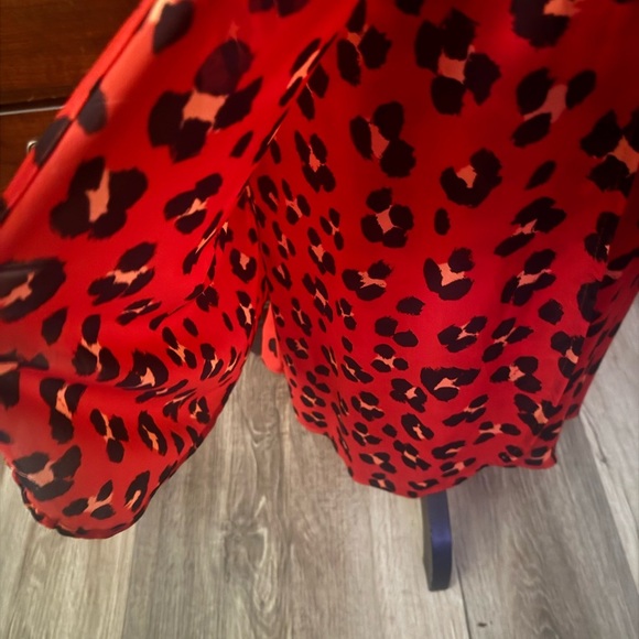 NWOT Cabi Viviene Siren Wrap Dress Size M #5771 Red leopard Print Dress - Picture 8 of 15